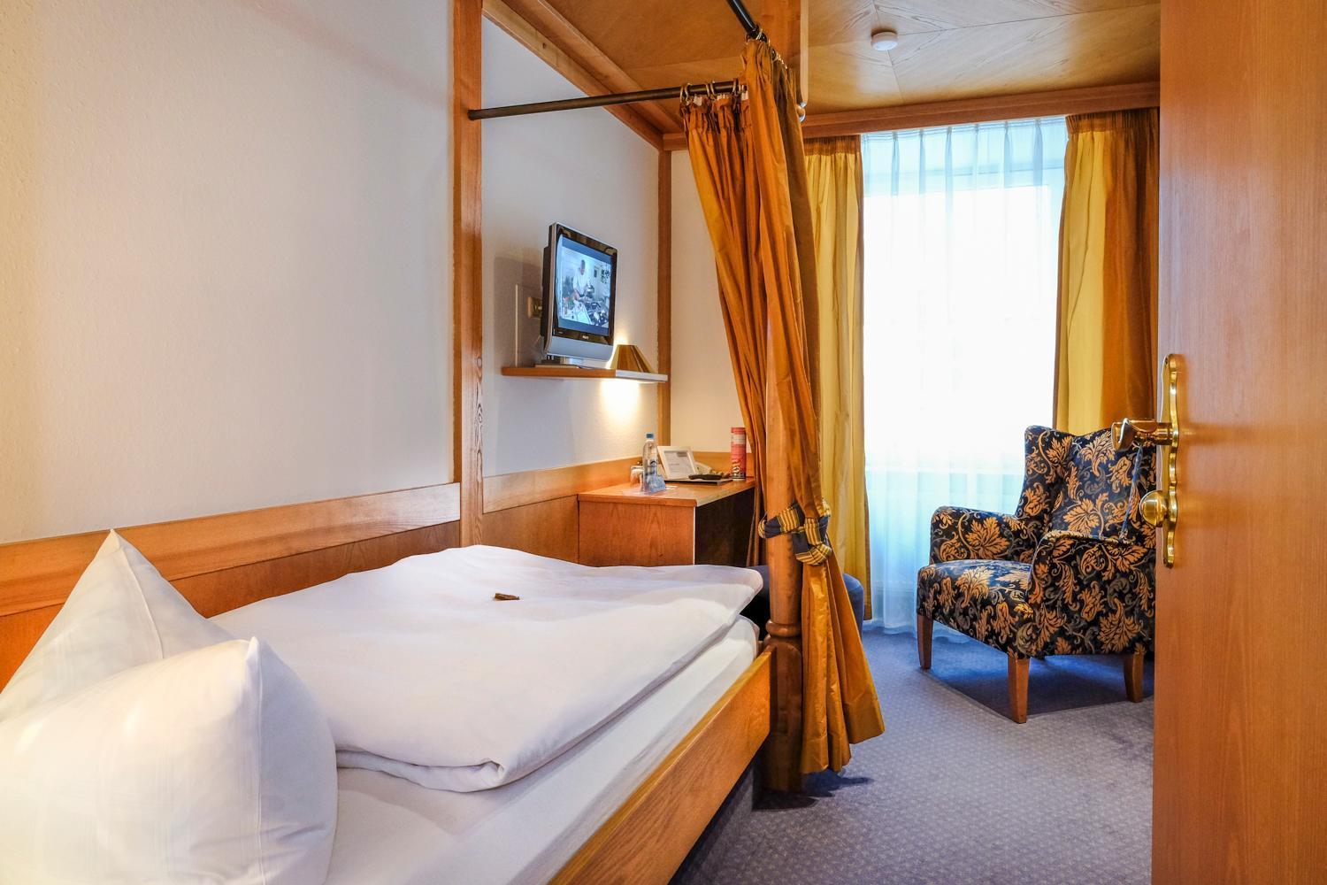 Hotel Post Μπουργκχάουζεν Εξωτερικό φωτογραφία