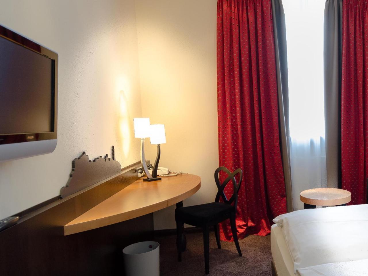 Hotel Post Μπουργκχάουζεν Εξωτερικό φωτογραφία